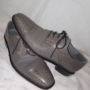 Men's 8 wide Stacy Adams Shoes